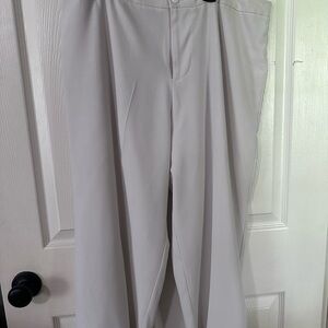 White wide leg cropped pants